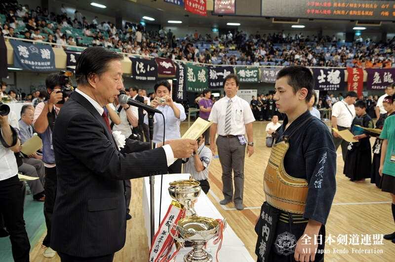 中学生個人 優勝:内橋響希(大阪府/東陶器春風館)