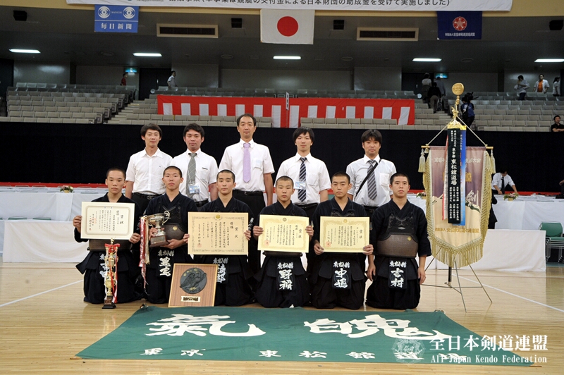 中学生団体 優勝:東松舘道場