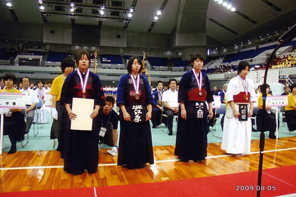 個人戦女子入賞者（筆者写す）