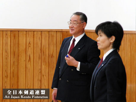 第2回全日本都道府県対抗女子剣道優勝大会_審判会議風景_001