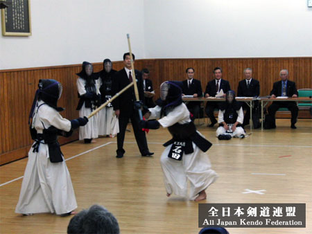 第2回全日本都道府県対抗女子剣道優勝大会_審判会議風景_002